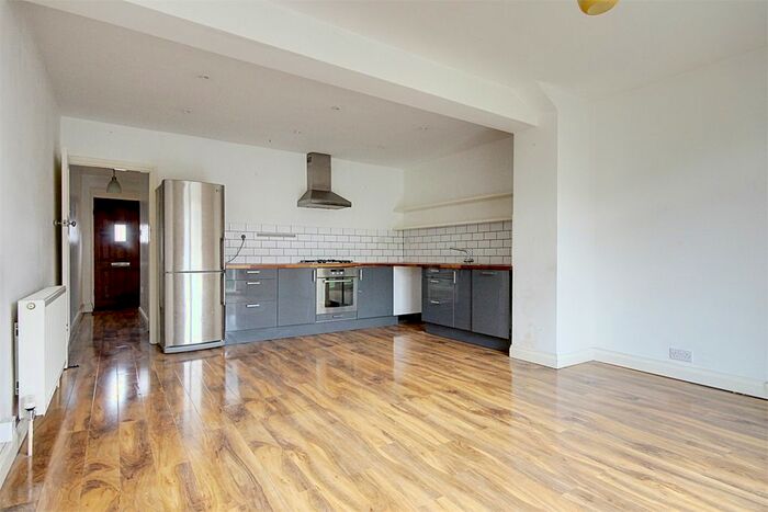 3 Bedroom Semi-Detached House To Rent In Crest Drive, Enfield, Middlesex, EN3