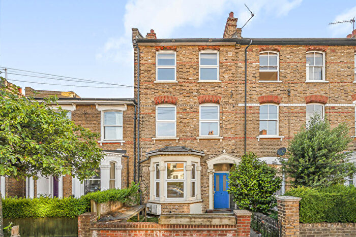 4 Bedroom Terraced House For Sale In St. Thomas's Road, London, N4
