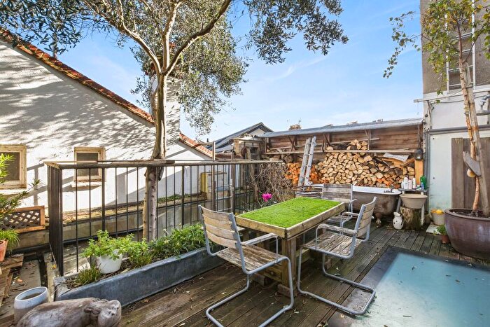 2 Bedroom Mews To Rent In Daleham Mews, Hampstead, NW3