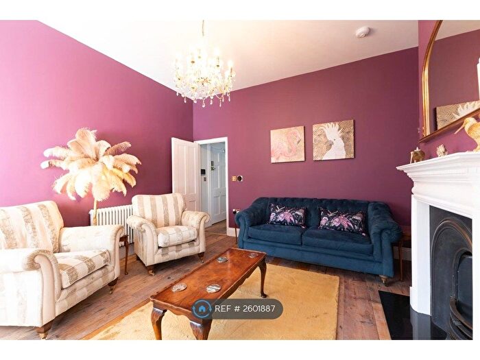 2 Bedroom Flat To Rent In West Street, Bognor Regis, PO21