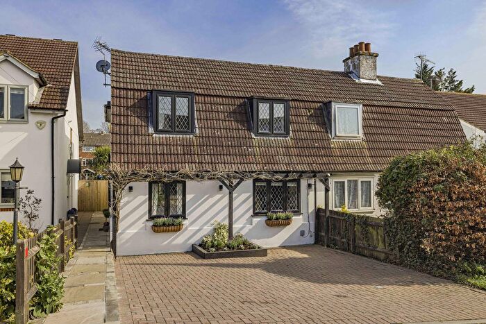 3 Bedroom Semi-Detached House For Sale In Battlefields Road, Sevenoaks, TN15