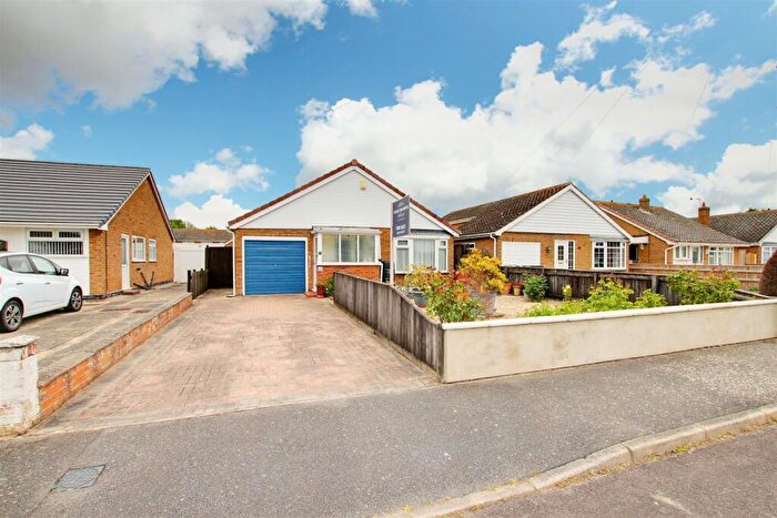 2 Bedroom Detached Bungalow For Sale In Camelot Gardens, Sutton-On-Sea, LN12