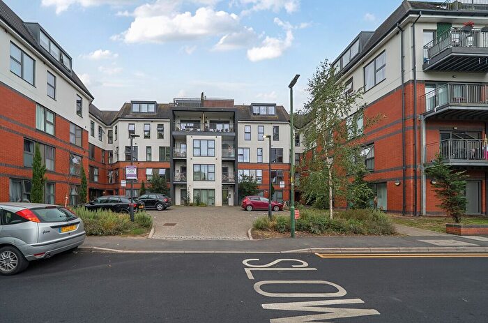2 Bedroom Flat For Sale In Mill Green Road, Mitcham, CR4