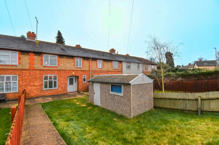 3 Bedroom Terraced House To Rent In Chestnut Terrace, Northampton, NN3