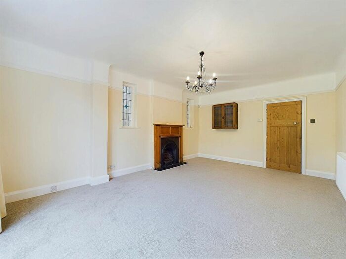 5 Bedroom Detached House To Rent In Belgrave Road, Boughton, Chester, CH3