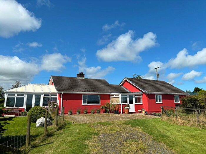 3 Bedroom Smallholding For Sale In Cwrtnewydd, Llanybydder, SA40