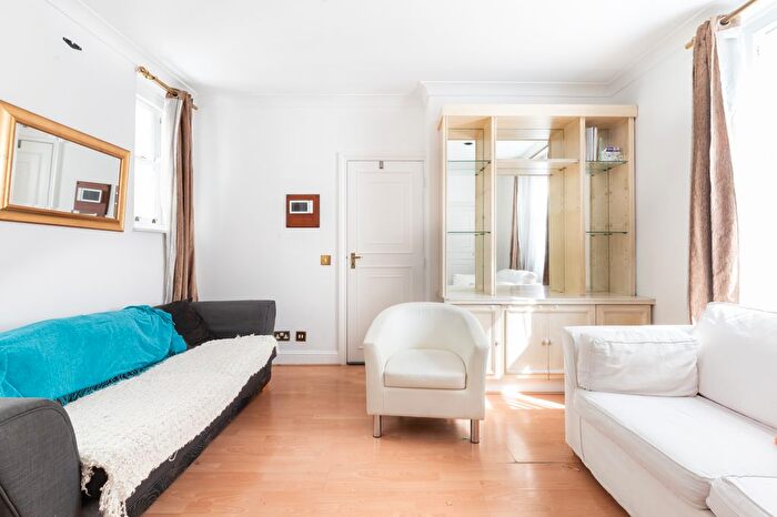 1 Bedroom Flat To Rent In Marylebone Street, London, W1G