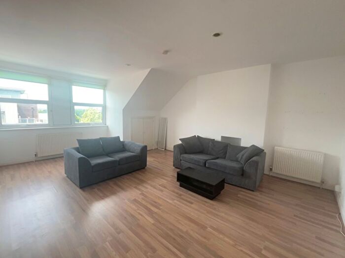 1 Bedroom Flat To Rent In Friern Barnet Road, Friern Barnet, N11