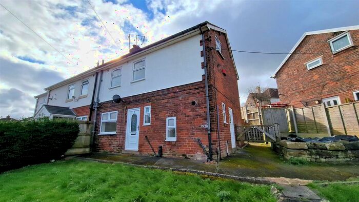 3 Bedroom Semi-Detached House To Rent In Wyther Park Hill, Leeds, LS12