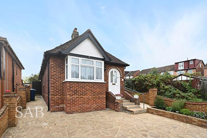 2 Bedroom Detached Bungalow For Sale In Ferrymead Avenue, Greenford, UB6