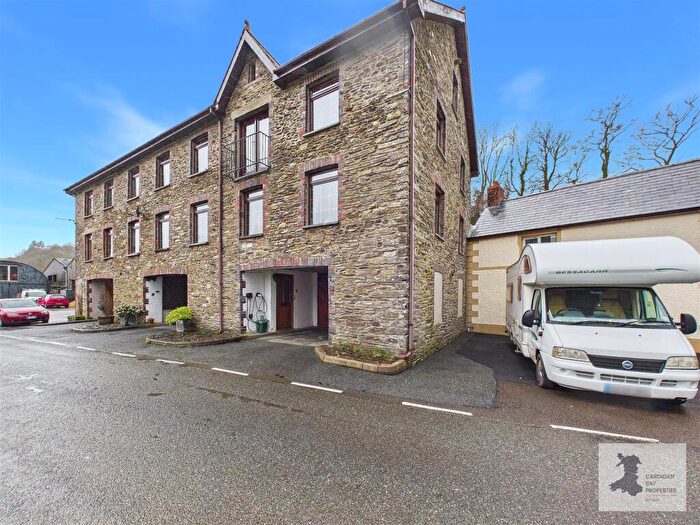 3 Bedroom End Of Terrace House For Sale In Abercerdin Mill, Llandysul, Ceredigion, SA44