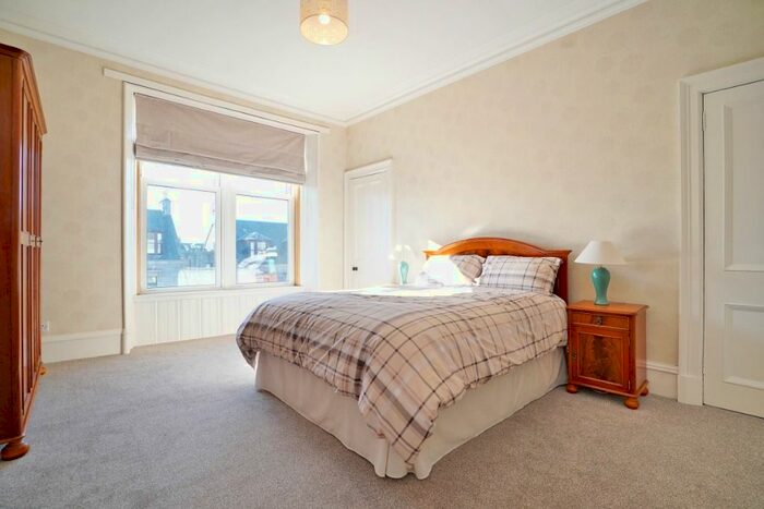 2 Bedroom Flat To Rent In Beechgrove Terrace, Aberdeen, AB15