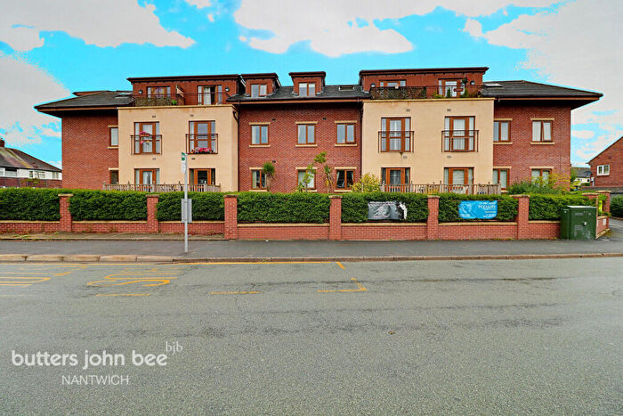 2 Bedroom Apartment For Sale In Queens Drive, Nantwich, CW5