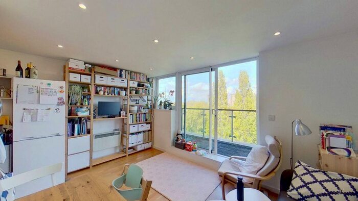 1 Bedroom Flat To Rent In Palmers Road, Shoreditch, London, E2