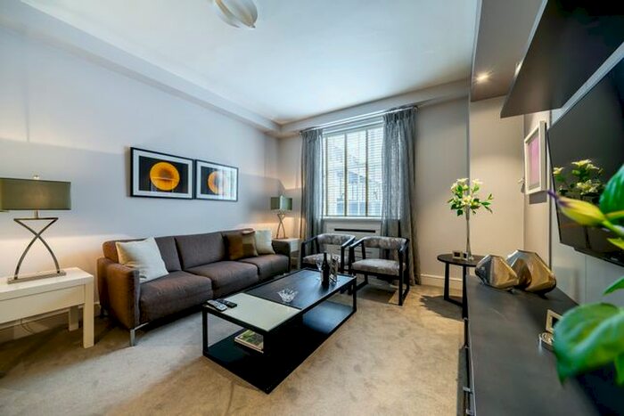 2 Bedroom Flat To Rent In Wigmore Street, London, W1U