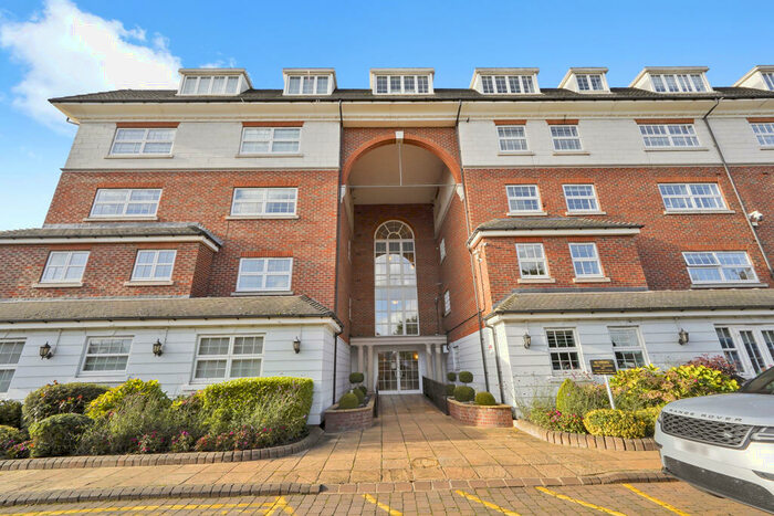 House For Sale In Ambassador Court, Century Close, Hendon, London, NW4