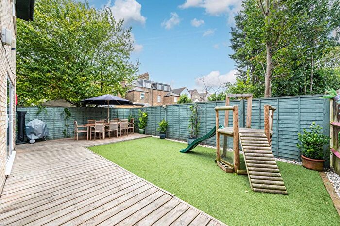 3 Bedroom Detached House For Sale In Kemble Road, Forest Hill, London, SE23