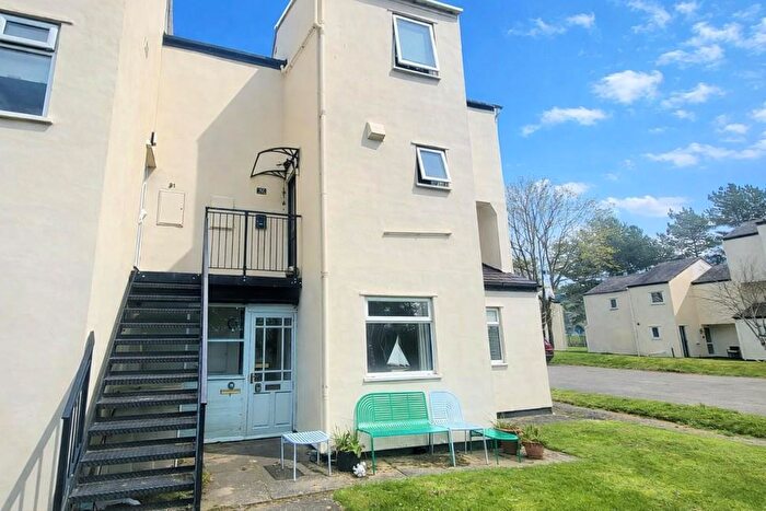 3 Bedroom Flat For Sale In Glan Gors, Harlech, LL46