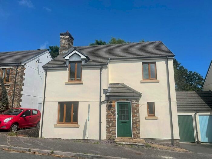 4 Bedroom Property For Sale In Chyvelah Vale, Gloweth, Truro, TR1