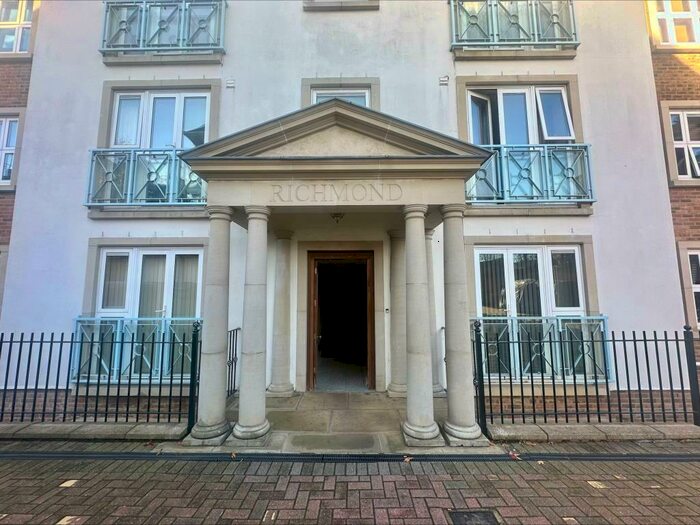 2 Bedroom Apartment To Rent In High Street, London, N8