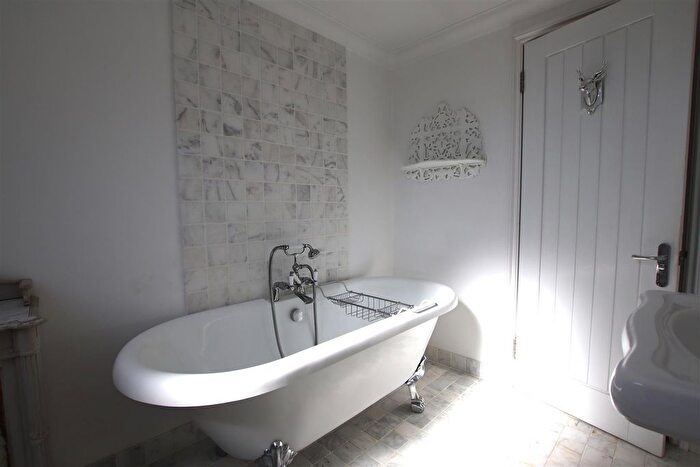 2 Bedroom End Of Terrace House To Rent In Drewitts Mews, Oving, Chichester, PO20