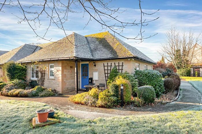 2 Bedroom Retirement Property For Sale In Welland Meadows, Tixover, Stamford, PE9