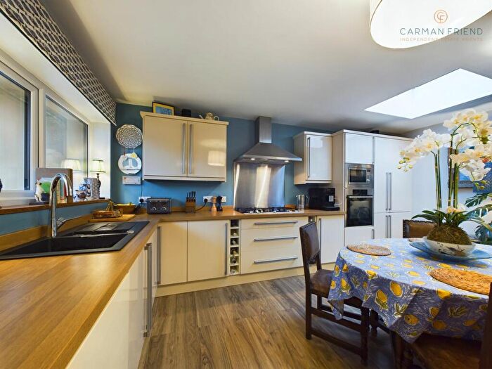 2 Bedroom Bungalow For Sale In The Beeches, Upton, CH2