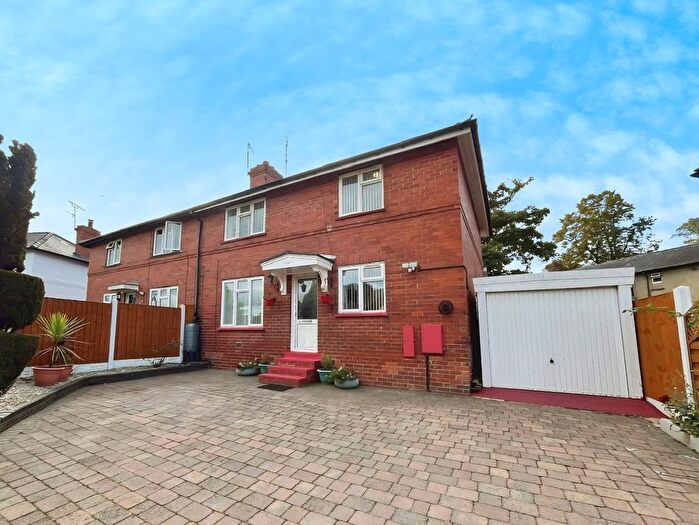 4 Bedroom Semi Detached House For Sale In Gascoigne Crescent, Harrogate, HG1