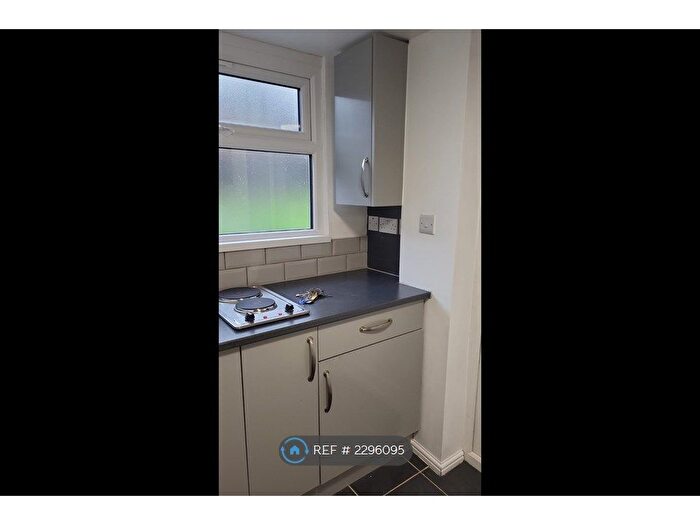 Studio To Rent In Gilson Way, Birmingham, B37