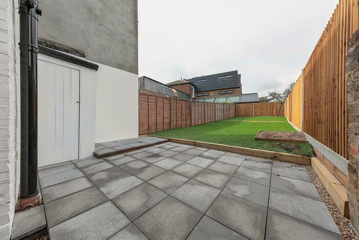 5 Bedroom Terraced House To Rent In Hollydale Road, London, SE15