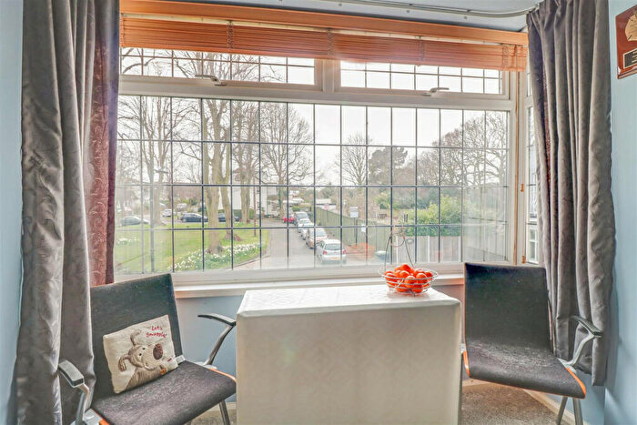 1 Bedroom End Of Terrace House For Sale In Underwood Square, Leigh-on-sea, SS9