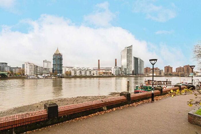 2 Bedroom Flat For Sale In Vicarage Crescent, Battersea, SW11