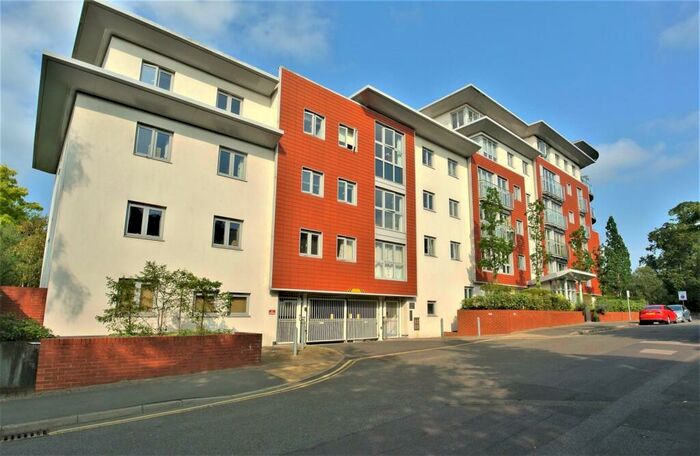 2 Bedroom Apartment To Rent In Woking, GU22