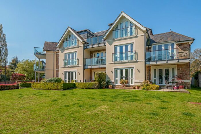 2 Bedroom Maisonette To Rent In Longworth Drive, Maidenhead, SL6