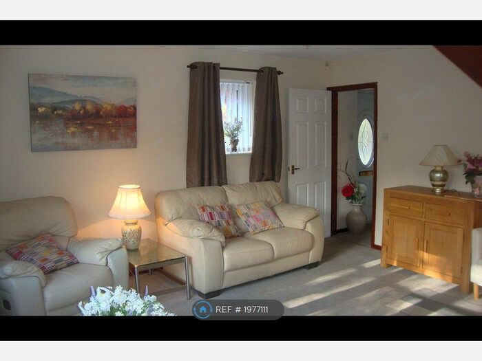 2 Bedroom Semi-Detached House To Rent In Castle Keep Mews, Newcastle-Under-Lyme, ST5