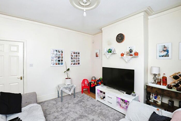 3 Bedroom End Of Terrace House For Sale In Charlotte Road, Sheffield, South Yorkshire, S2