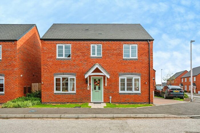 3 Bedroom Detached House For Sale In Woodwinds Close, Tamworth, Staffordshire, B79