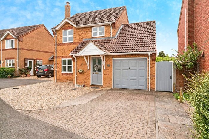 3 Bedroom Detached House For Sale In Woodpecker Drive, Watton, Thetford, IP25