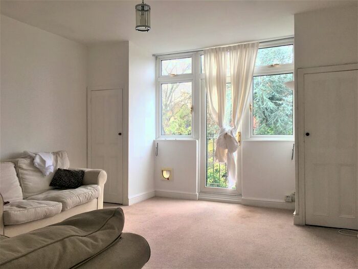 1 Bedroom Flat To Rent In Creighton Avenue, Muswell Hill N10