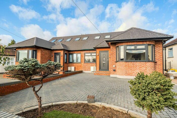 4 Bedroom Bungalow To Rent In Ashdale Grove, Stanmore, HA7