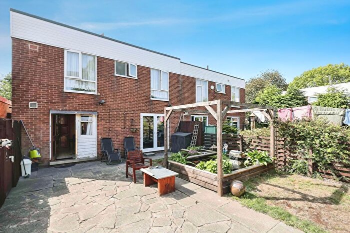 4 Bedroom Semi-Detached House For Sale In Duddeston Manor Road, Birmingham, West Midlands, B7