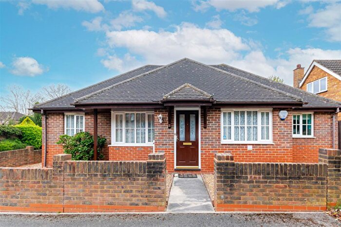 2 Bedroom Detached House For Sale In Woodside Close, Ruislip, HA4