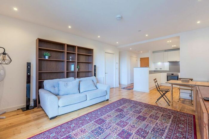1 Bedroom Flat For Sale In Palmers Road, Bethnal Green, London, E2