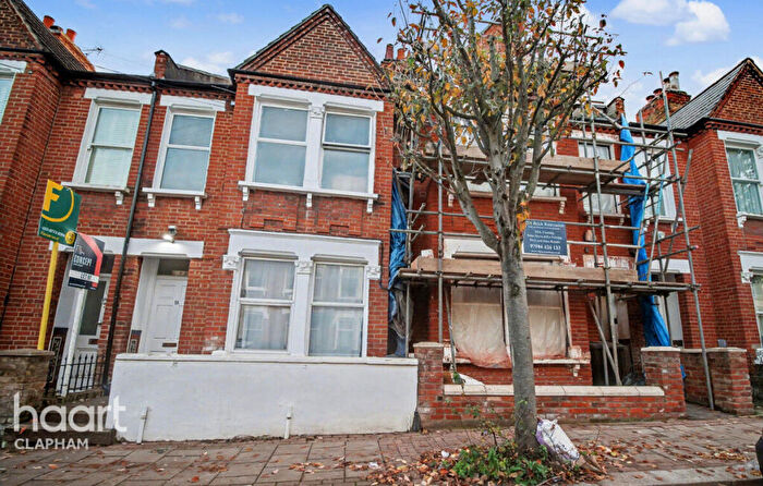 1 Bedroom Apartment To Rent In Cathles Road, London, SW12