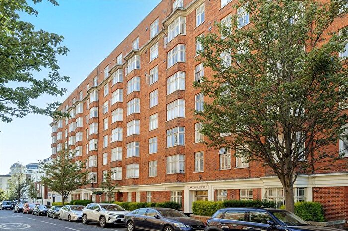 4 Bedroom Flat For Sale In Queensway, Notting Hill, W2