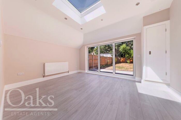 2 Bedroom Flat To Rent In Elgin Road, Addiscombe, CR0