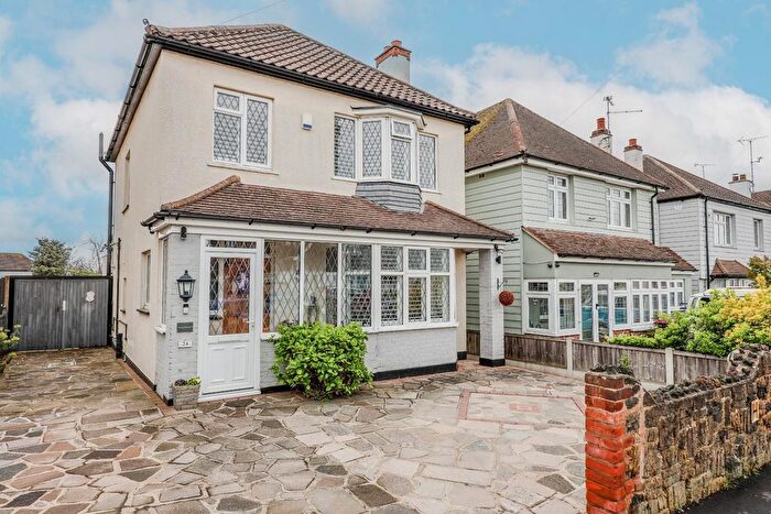 3 Bedroom Detached House For Sale In Arlington Road, Southend-On-Sea, SS2