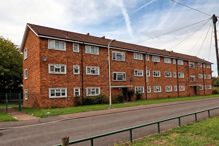 2 Bedroom Flat For Sale In Rush Green Gardens, Romford, Havering, RM7