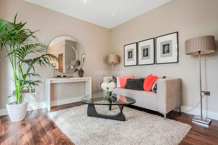 3 Bedroom Terraced House To Rent In Bute Mews, London NW11