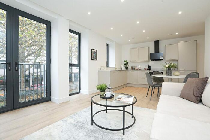 2 Bedroom Apartment To Rent In Canterbury, CT1